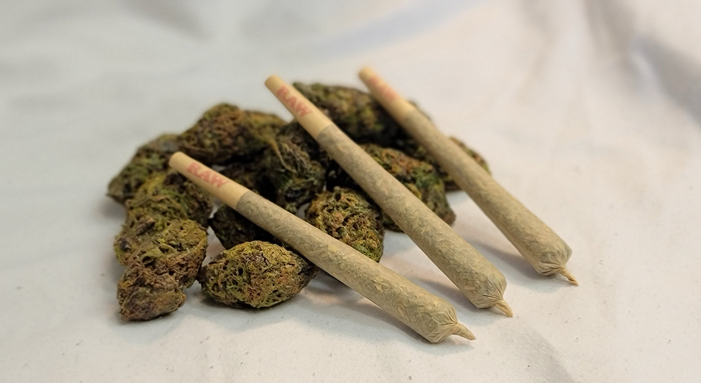 3 Pack Fake Joint Props – Realistic King Size Doobies | Movie Prop Weed Joints | Funny 420 Decor | Stoner Gift | Faux Cannabis Display - FAUX - 20 Decor420 accessory420 gift ideas