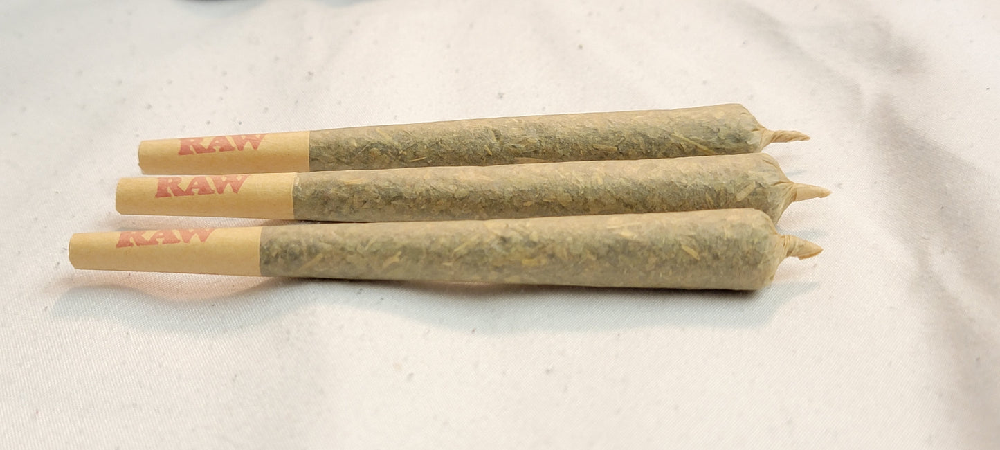 3 Pack Fake Joint Props – Realistic King Size Doobies | Movie Prop Weed Joints | Funny 420 Decor | Stoner Gift | Faux Cannabis Display - FAUX - 20 Decor420 accessory420 gift ideas
