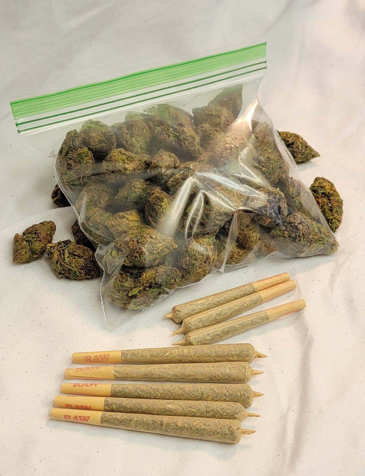 Director’s Prop Pack | 1oz Fake Weed + 8 Fake Joints | Realistic Prop Nugs & Doobies | 420 Movie Props, Pranks, Costumes, Gag Gifts - FAUX - 20 Decor420 display setcannabis photo prop